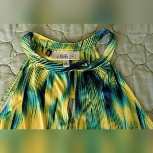 Cute Jennifer Lopez top from Kohls,  size M, used once.